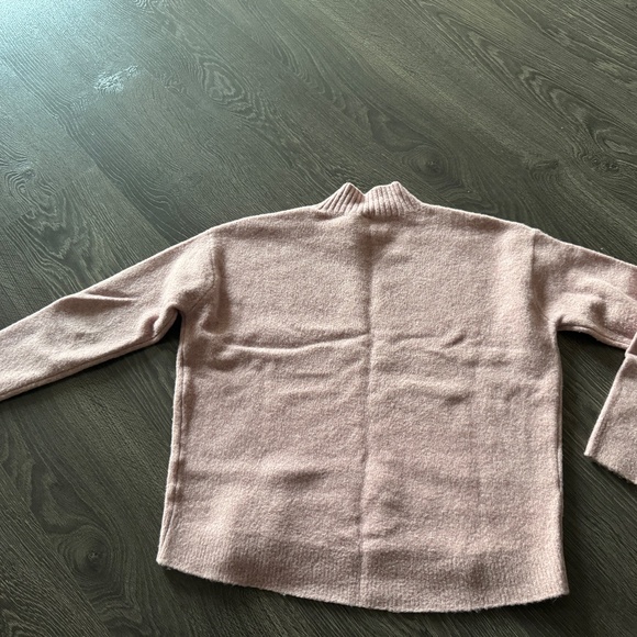 Uniqlo Mock Neck Wool Blend Sweater – Light Mauve, Size Small - Picture 7 of 8